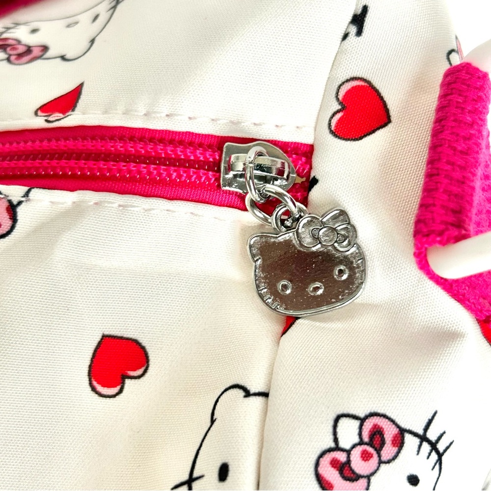 ❤️Hello Kitty Adorable 5-Piece Duffel Travel Bag Bundle! - Picture 3 of 12